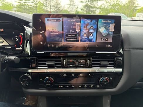 New 2026 Nissan Pathfinder SL AWD/4WD image 12