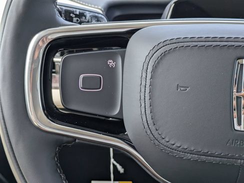 New 2027 Lincoln Navigator Premiere RWD image 28