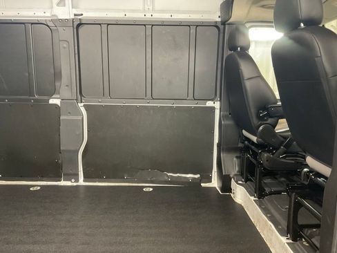 Used 2025 RAM ProMaster 2500 w/ Convenience Group FWD image 12