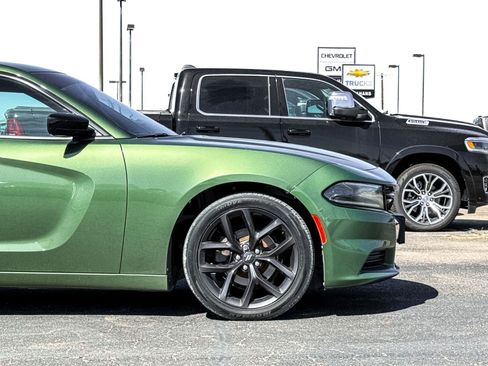 Used 2020 Dodge Charger SXT w/ Blacktop Package RWD image 9