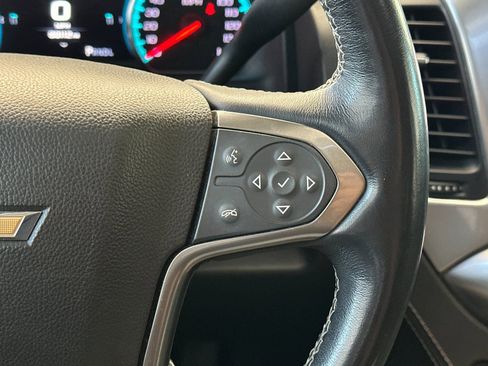 Used 2020 Chevrolet Suburban Premier image 32