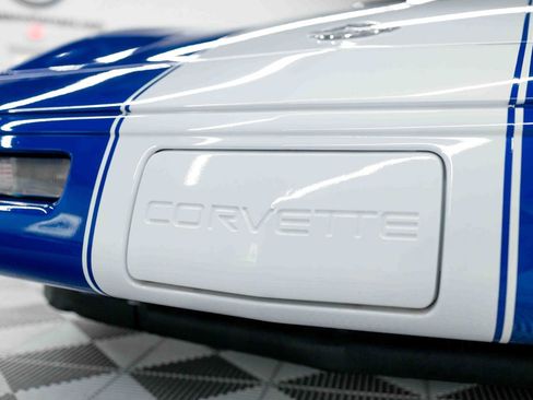 Used 1996 Chevrolet Corvette Convertible RWD image 14