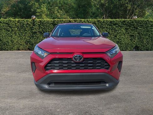 Used 2022 Toyota RAV4 LE FWD image 9