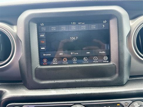 Used 2021 Jeep Gladiator Sport image 16