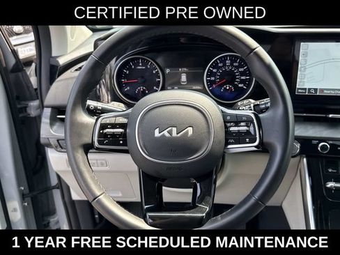 Used 2024 Kia Carnival EX FWD image 18