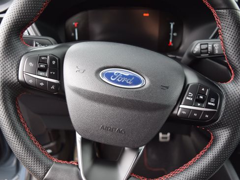 Certified 2023 Ford Escape ST-Line AWD/4WD image 10