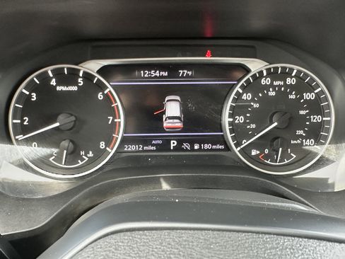 Used 2025 Nissan Rogue SV image 28