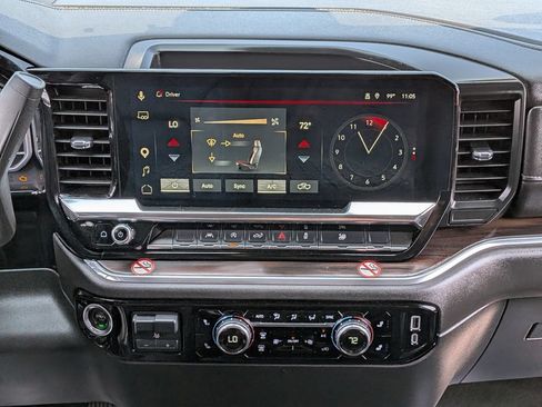 Used 2025 GMC Sierra 1500 SLT AWD/4WD image 33