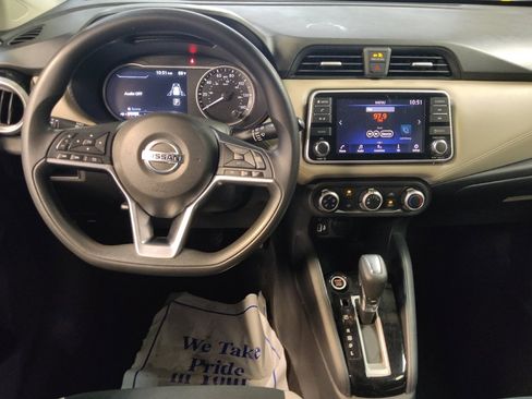 Used 2020 Nissan Versa SV image 22