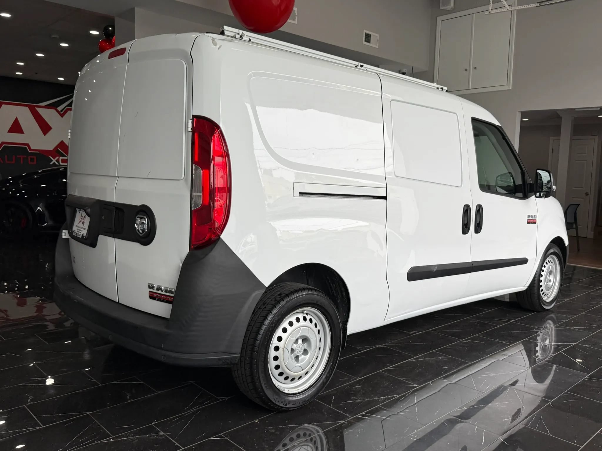 Used 2019 RAM ProMaster City Tradesman FWD image 5
