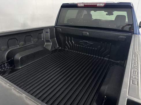 Used 2023 Chevrolet Silverado 1500 LT AWD/4WD image 21
