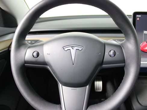 Used 2023 Tesla Model 3 Performance image 5