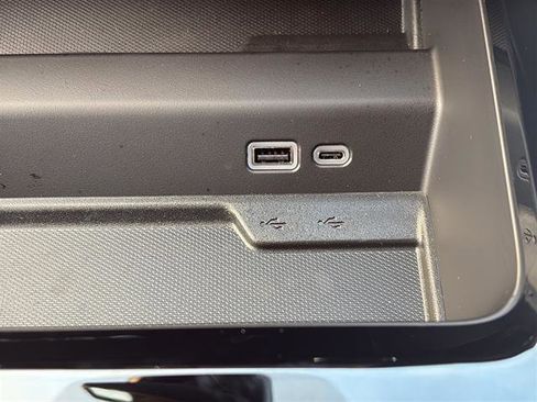 New 2025 Chevrolet Suburban Premier w/ Sun And Tow Package image 29