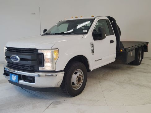 Used 2017 Ford F350 XL w/ Power Equipment Group image 16