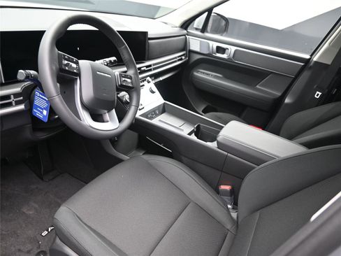 New 2026 Hyundai Santa Fe SE image 9