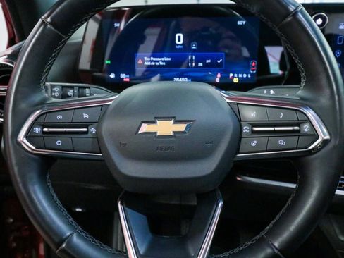 Used 2026 Chevrolet Equinox LT w/ Convenience Package II FWD image 17