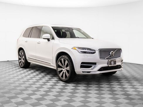 Used 2024 Volvo XC90 B6 Ultimate w/ Protection Package image 7