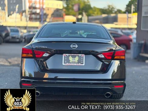 Used 2024 Nissan Altima 2.5 SR FWD image 5