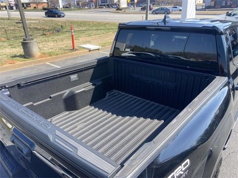 Used 2024 Toyota Tacoma TRD Sport image 5