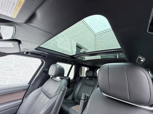 Used 2023 Land Rover Range Rover Autobiography AWD/4WD image 15