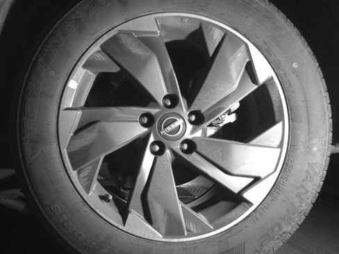 Used 2025 Nissan Rogue SV image 14