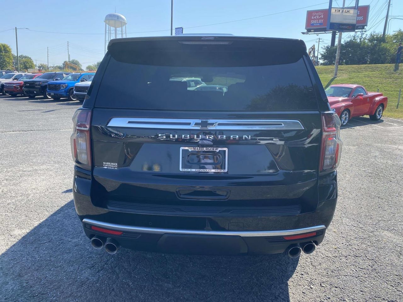 Used 2024 Chevrolet Suburban High Country w/ Premium Package 2 AWD/4WD image 7