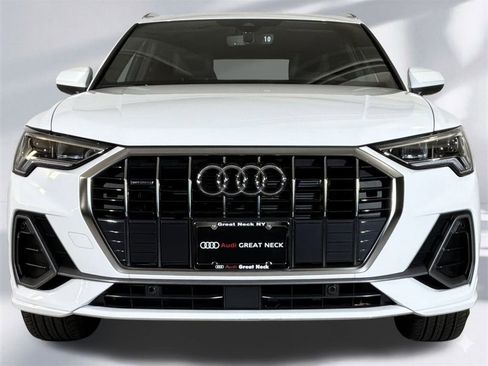 Certified 2025 Audi Q3 2.0T Premium w/ Convenience Package image 26