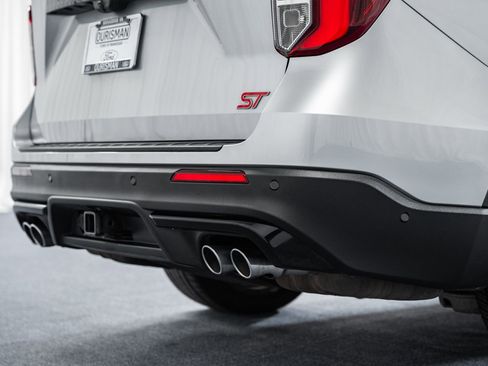 Used 2020 Ford Explorer ST w/ ST Street Pack image 21