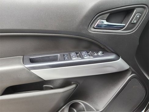 Used 2019 Chevrolet Colorado ZR2 image 17