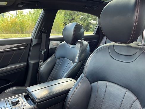 Used 2018 Genesis G80 3.3T Sport image 9