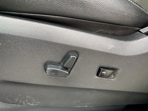 Certified 2019 Dodge Grand Caravan SXT FWD image 22