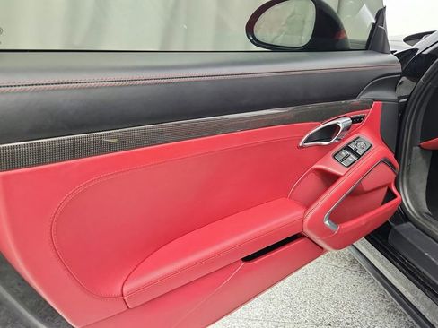 Used 2014 Porsche 911 Turbo S image 16