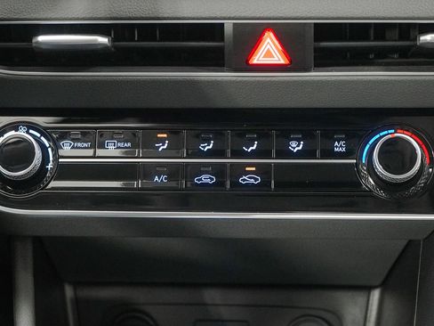 Used 2022 Hyundai Sonata SE FWD image 28