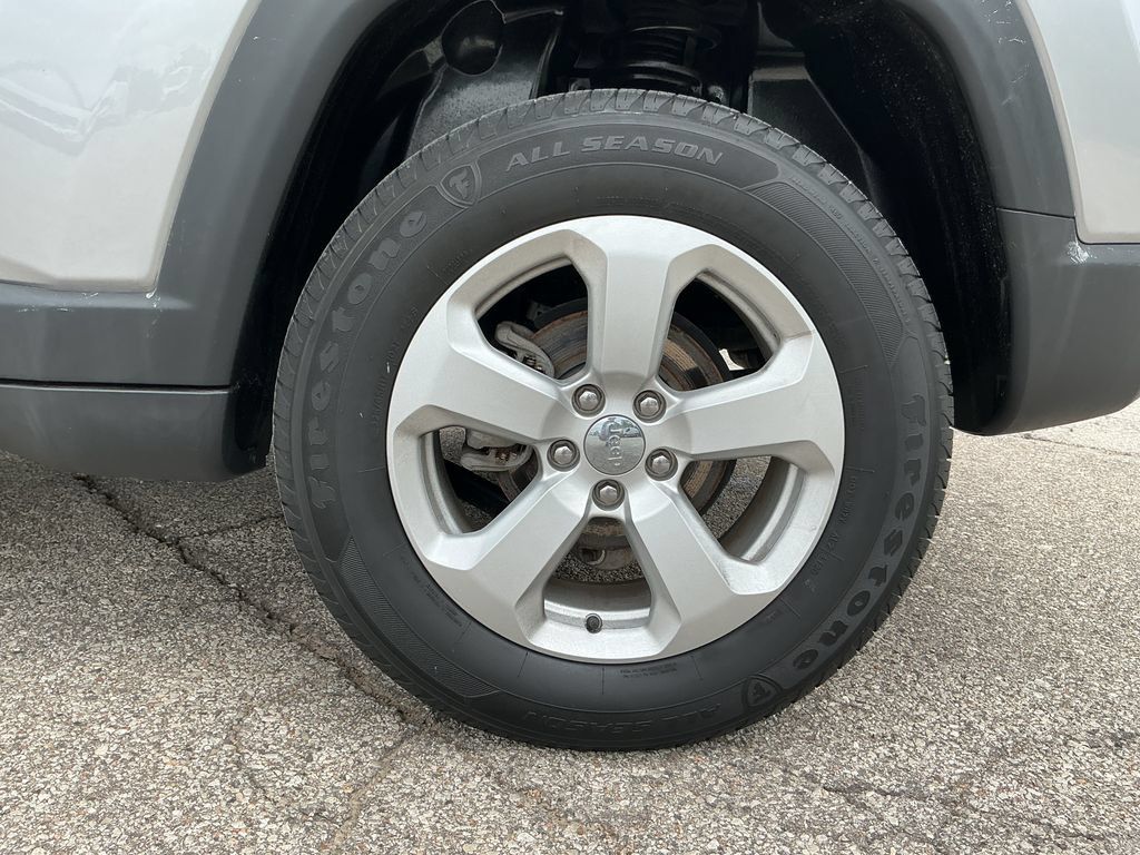 Used 2019 Jeep Compass Latitude AWD/4WD image 10