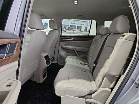 New 2026 Volkswagen Atlas SE FWD image 11