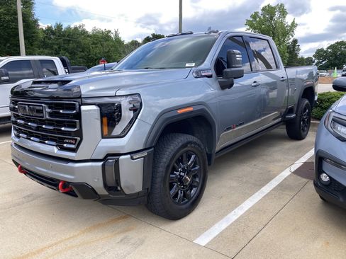 Used 2024 GMC Sierra 2500 AT4 w/ AT4 Premium Plus Package AWD/4WD image 1