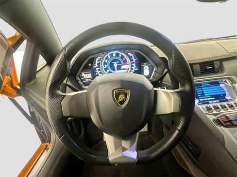 Used 2016 Lamborghini Aventador LP 700-4 image 11