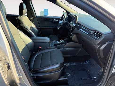 Certified 2024 Ford Escape ST-Line image 19