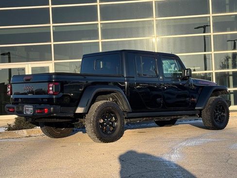 Used 2020 Jeep Gladiator Rubicon image 3
