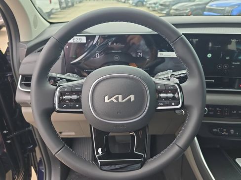 New 2026 Kia Carnival EX FWD image 32