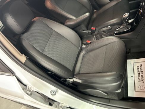 Used 2022 Buick Encore Preferred w/ Safety Package AWD/4WD image 25
