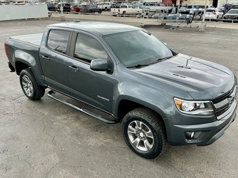 Used 2017 Chevrolet Colorado Z71 image 4