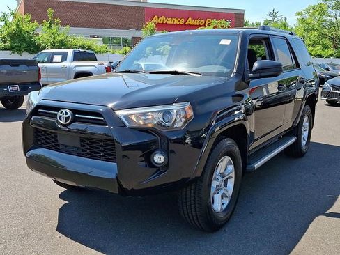 Used 2023 Toyota 4Runner SR5 AWD/4WD image 3