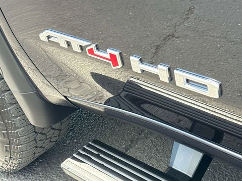 Used 2024 GMC Sierra 2500 AT4 w/ AT4 Premium Plus Package image 7