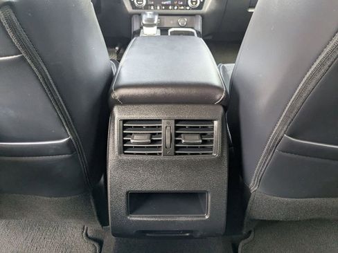 Used 2025 Mitsubishi Outlander SE AWD/4WD image 24