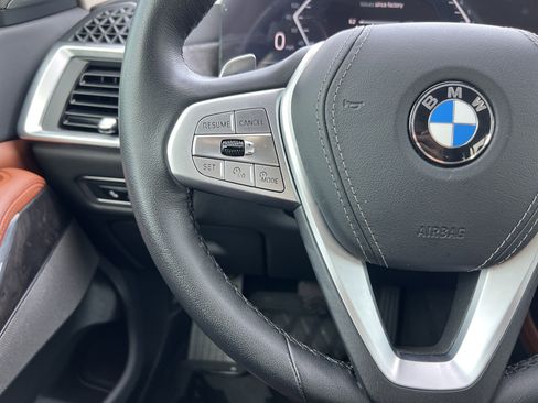 Certified 2024 BMW X7 xDrive40i w/ Premium Package AWD/4WD image 19
