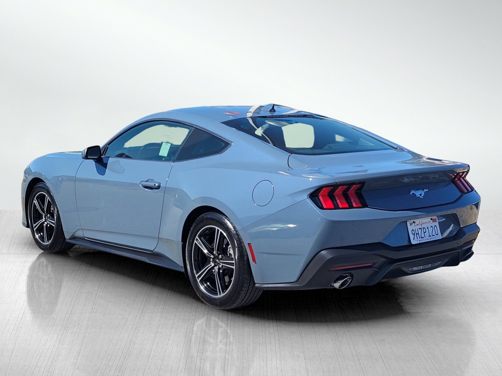 Used 2024 Ford Mustang Coupe RWD image 6