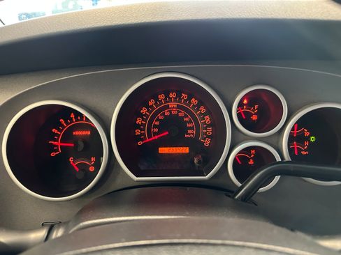 Used 2012 Toyota Tundra 4x4 CrewMax image 20