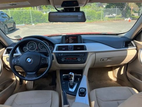 Used 2015 BMW 320i xDrive Sedan AWD/4WD image 9