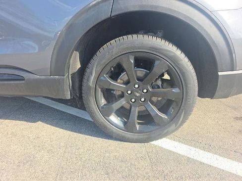 Certified 2023 Ford Explorer ST-Line w/ Class IV Trailer Tow Package image 14